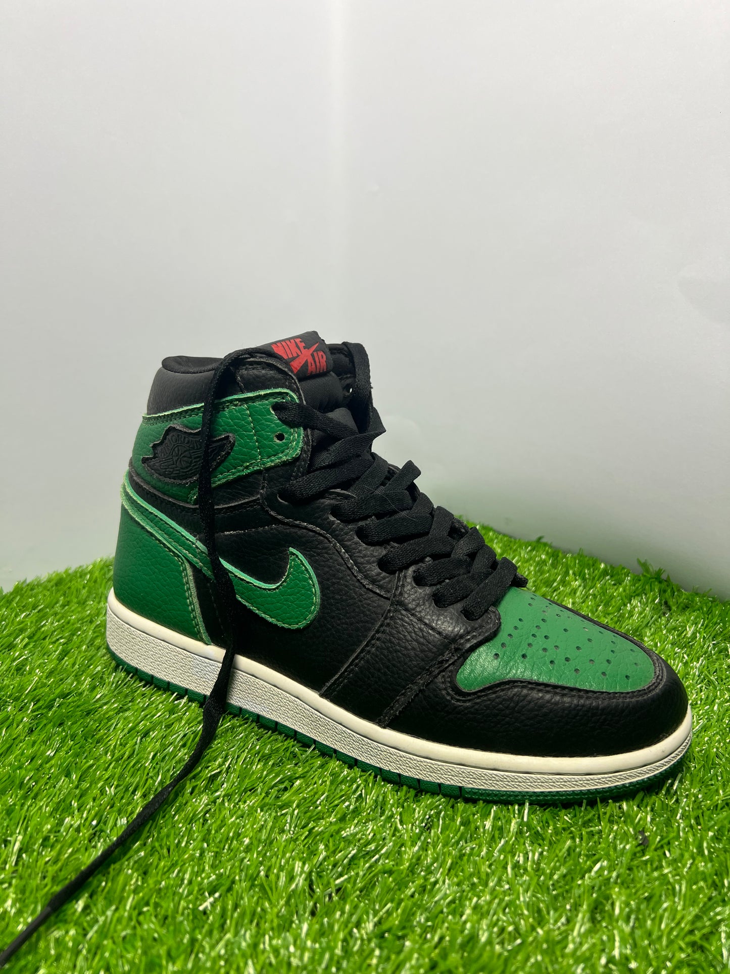 NIKE Air Jordan I Retro High Og Pine Green